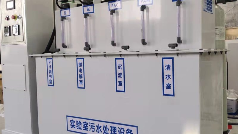 车间除尘器主要通过以下几种方式来处理焊烟：